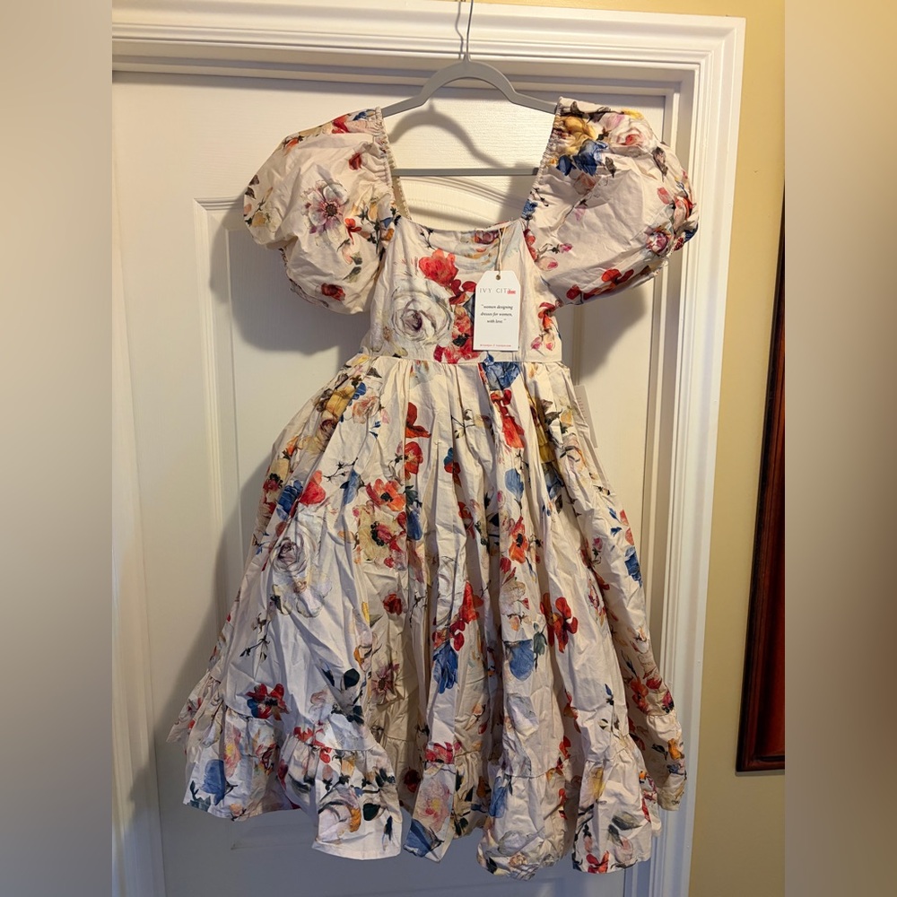 NWT Ivy City Co: Girls Coco Cream Floral Puff Sleeve Dress
